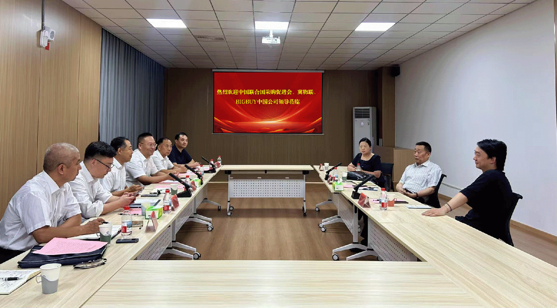 乔晓林陪同中国联合国采购促进会宋东今一行到石家庄交投冷链物流园产业集群考察会谈